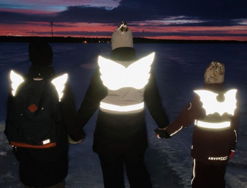 heijastinliivit lapsille ja aikuisille näkyy hyvin pimeässä